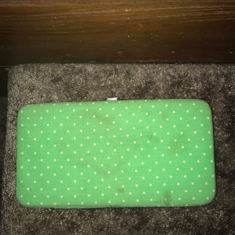 Green pandora wallet